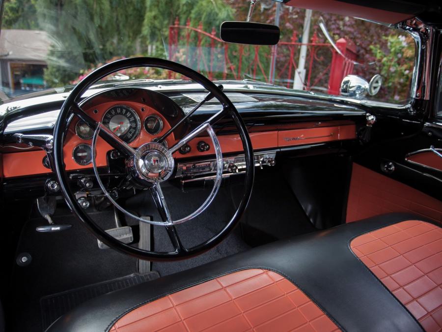  Ford Fairlane Sunliner Convertible 1956 года  (фото 10 из 42)